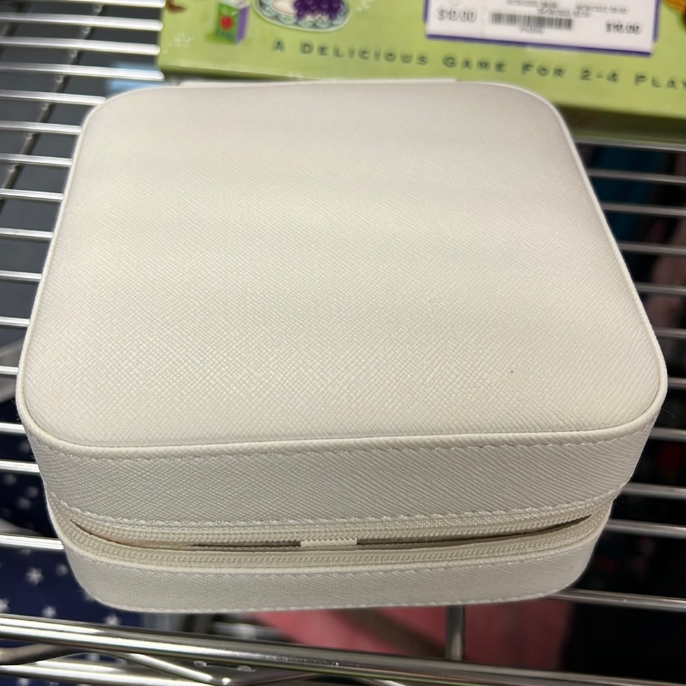 💜GWP Jewelry White Travel Case